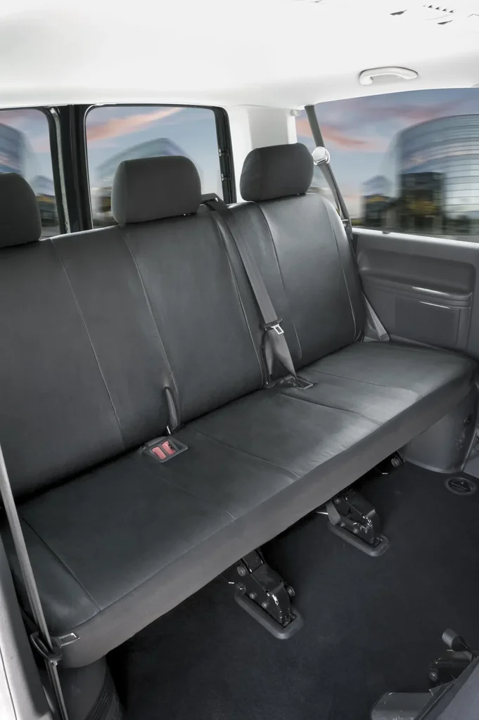 Fitted seat covers for VW T5 for 3-seater bench made of artificial leather from 04/2003 to 06/2015