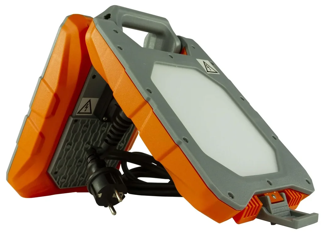 LED work light, 2 x 1600 lumens, foldable/openable