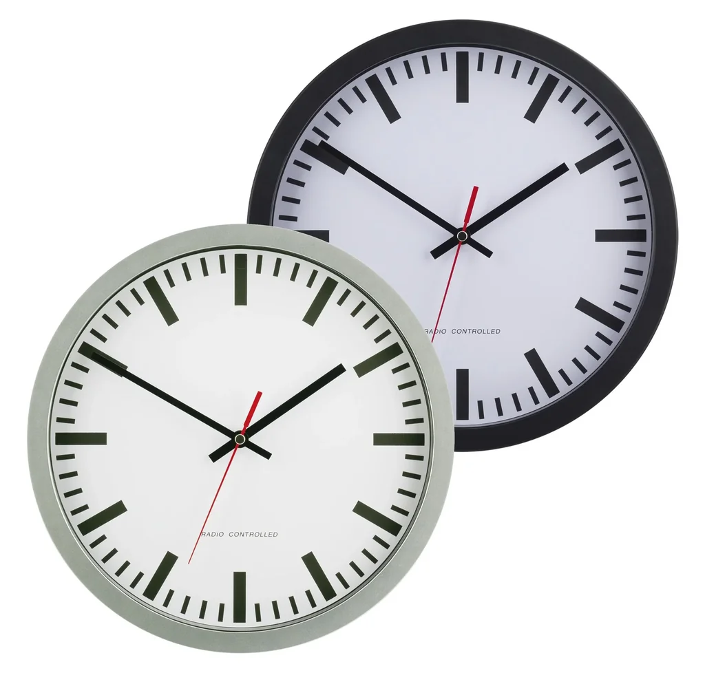 Radio-controlled wall clock 30 cm, black