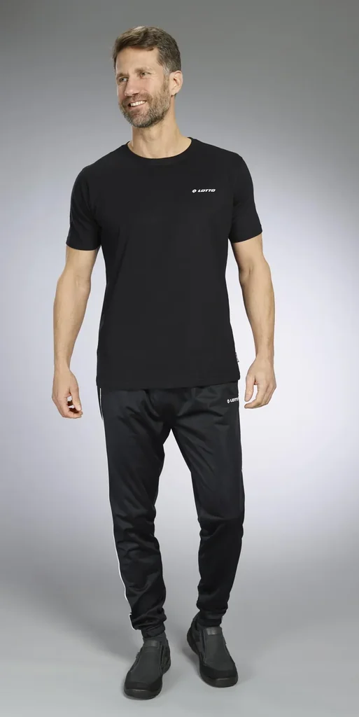 Sports pants, color black, size XL