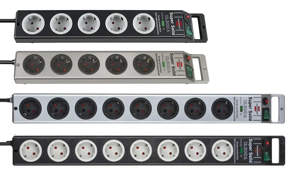 Super-Solid 8-way power strip with 13500 A surge protection, silver