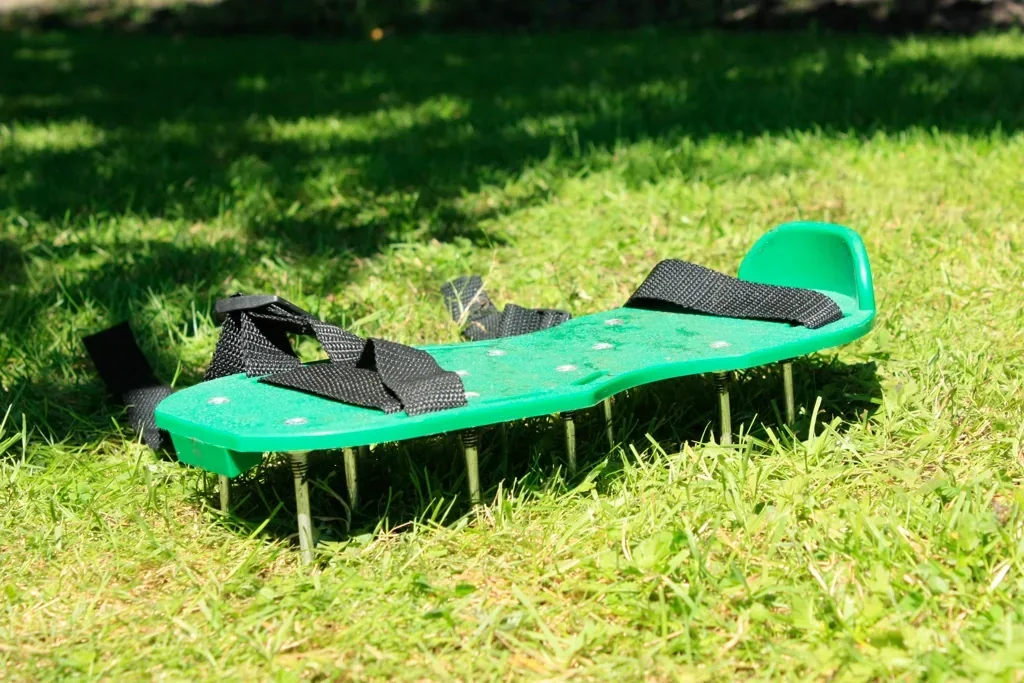 Lawn aerator shoes