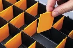 Small parts magazine, storage in 21 adjustable compartments