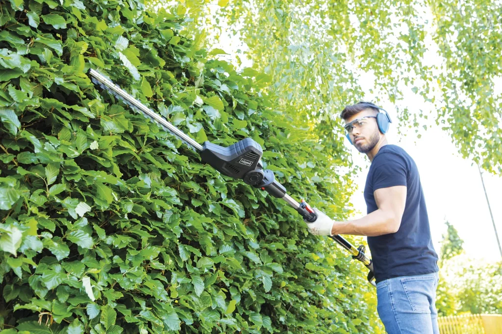 2-in-1 electric hedge trimmer, with telescopic extension, 710 watts, "TPX710 ProCut"