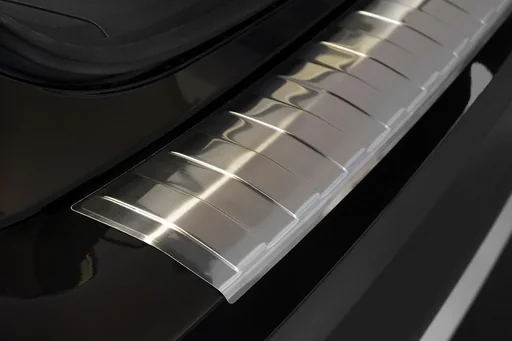 "Stainless steel loading sill protector for Mitsubishi Outlander III, built from 2015> image"