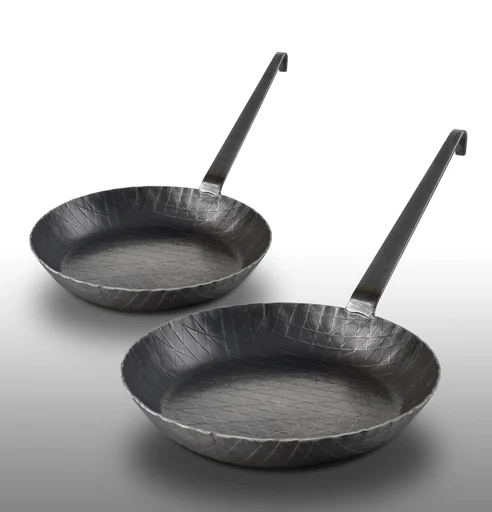 "Wrought iron frying pan, with high rim and hooked handle, Ø 28 x 4.2 cm image"