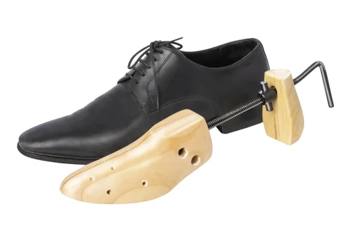 "Shoe stretcher for men image"
