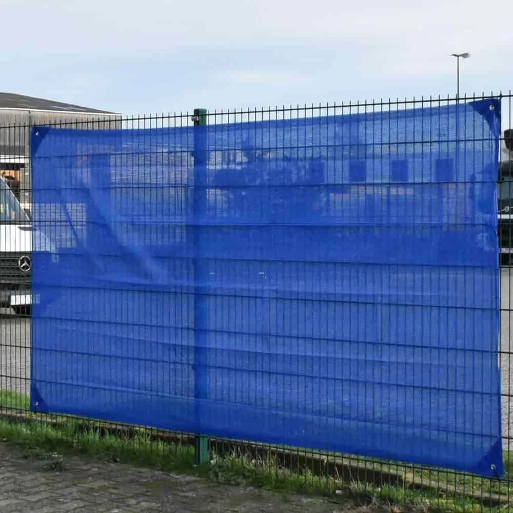 "Niebieska siatka na ogrodzenie budowlane 1,80m x 3,45m image"